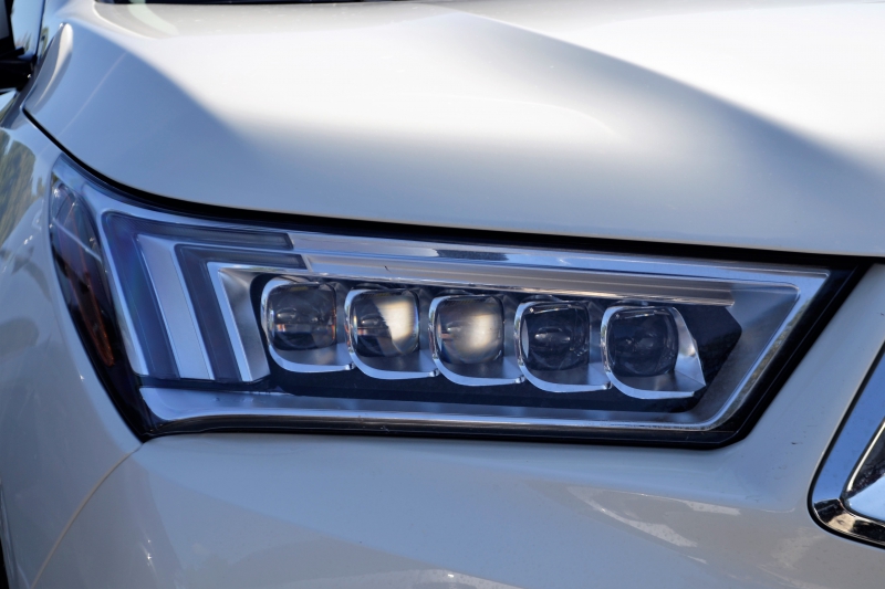 concession-ASPREMONT-min_acura-headlamp-2834131